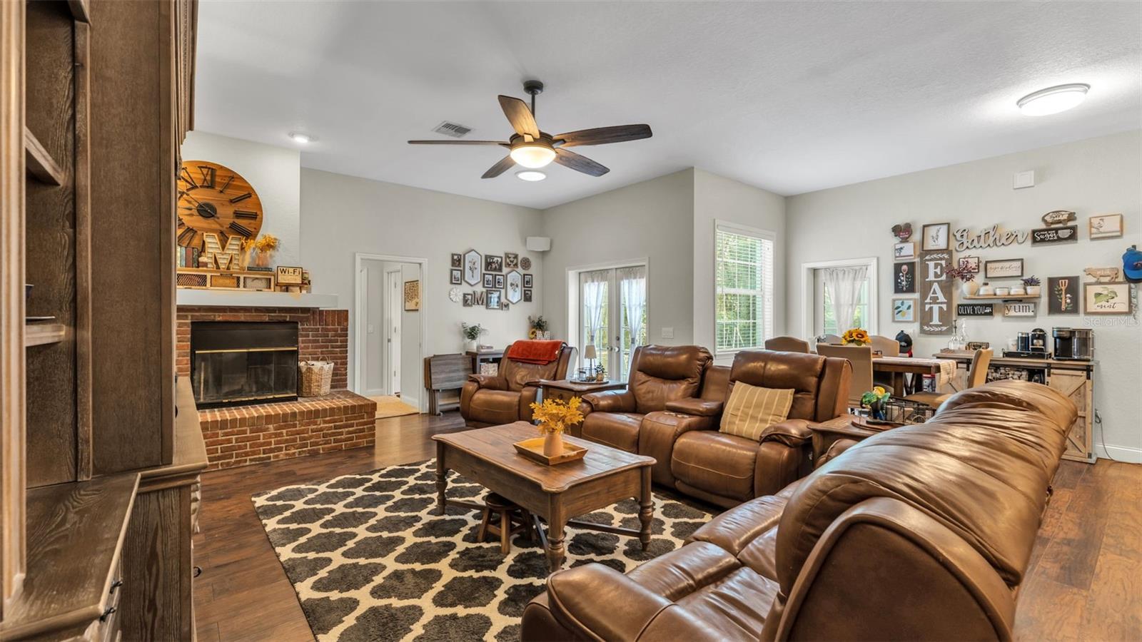 LONGWOOD OAKS PH 02 - Residential