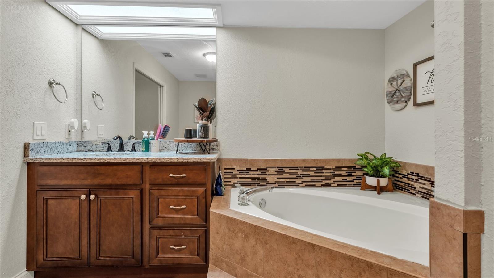 LONGWOOD OAKS PH 02 - Residential