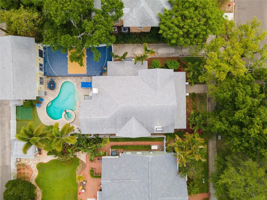 Photo of 814 S Willow Avenue, Tampa, FL 33606 (MLS # TB8501574)