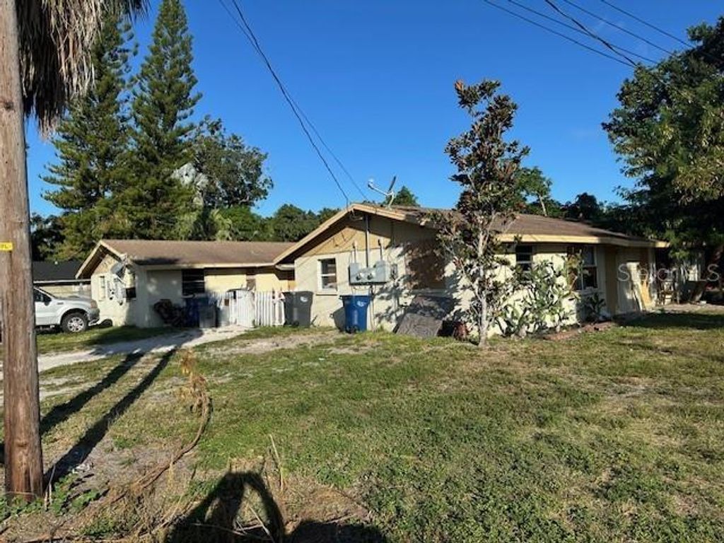 Photo of 116 12th Street W, Palmetto, FL 34221 (MLS # A4670198)