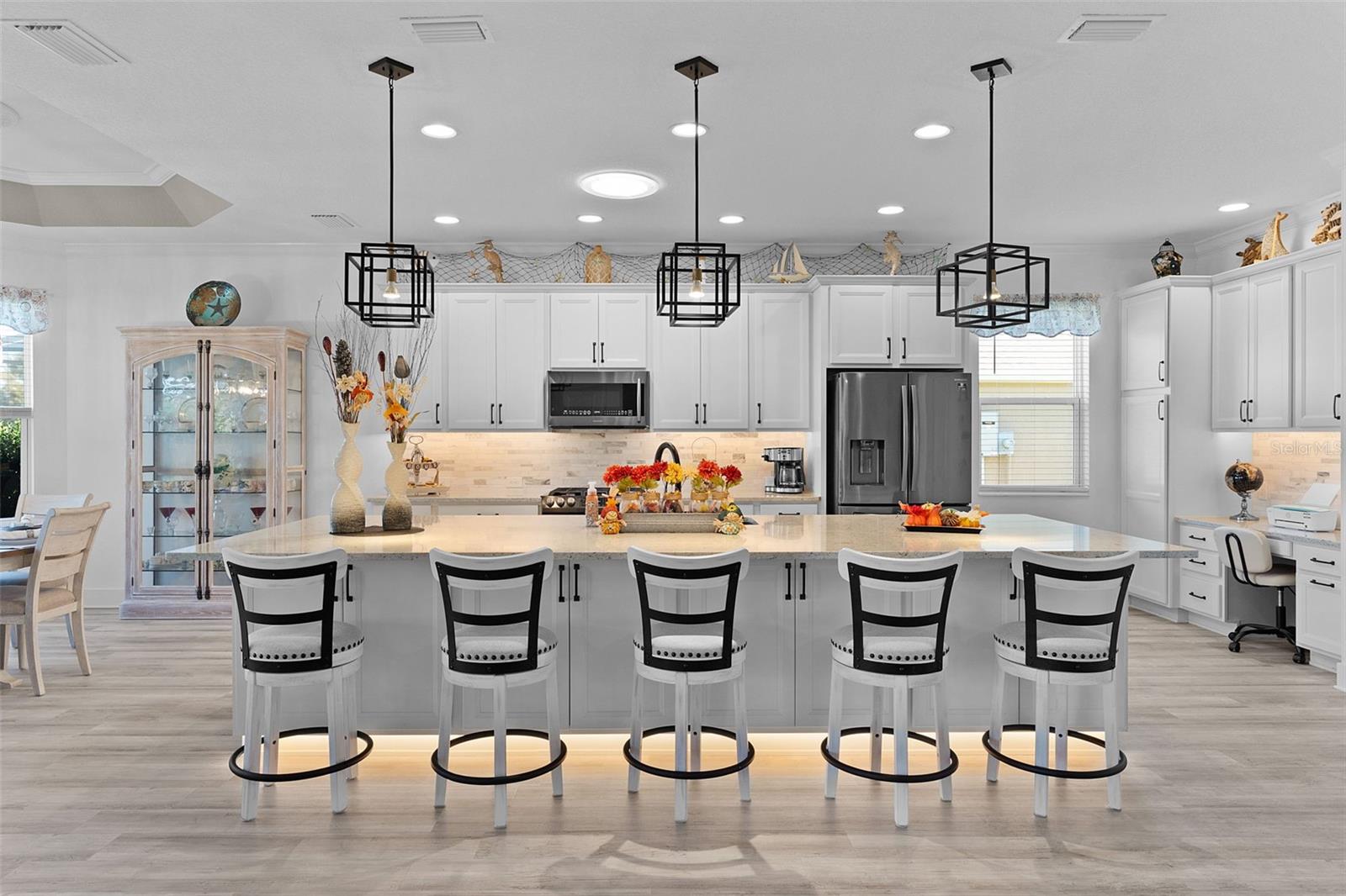 VILLAGES/SOUTHERN OAKS UN 40 - Residential