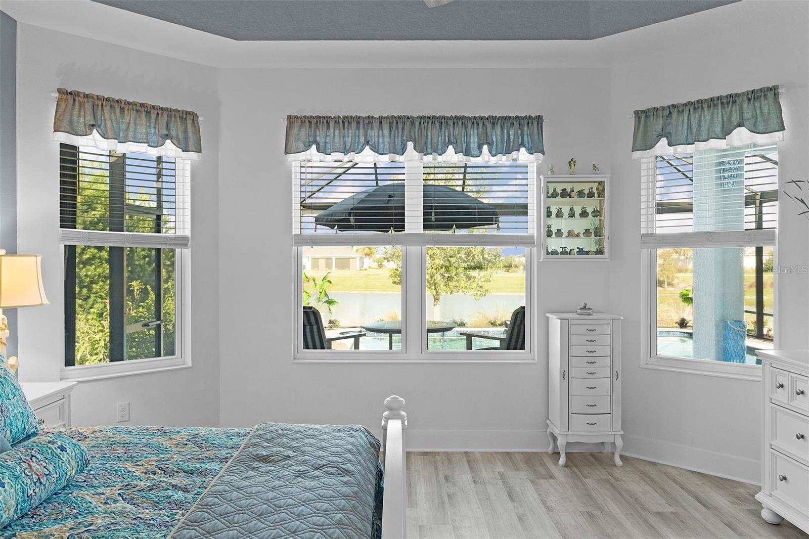 VILLAGES/SOUTHERN OAKS UN 40 - Residential