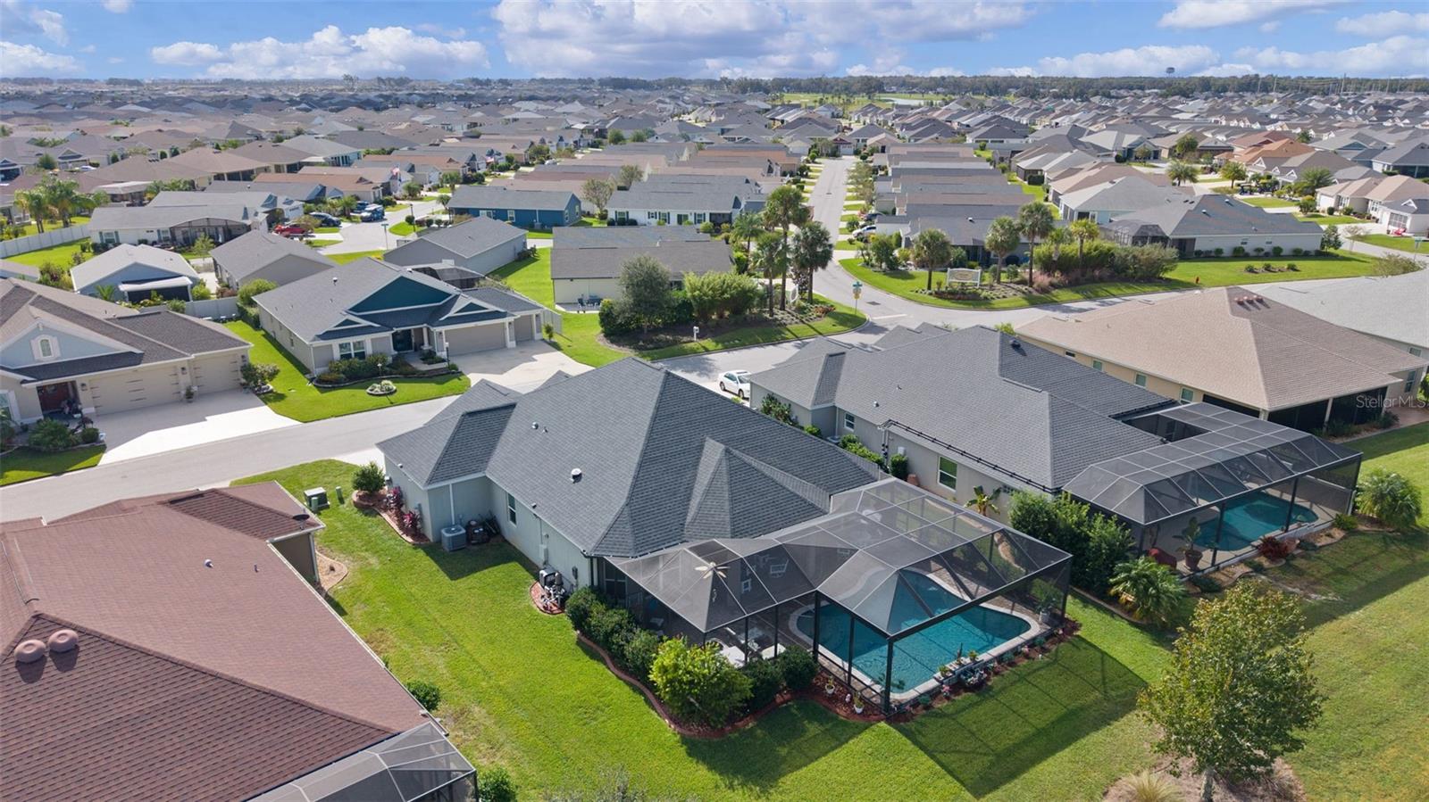 VILLAGES/SOUTHERN OAKS UN 40 - Residential