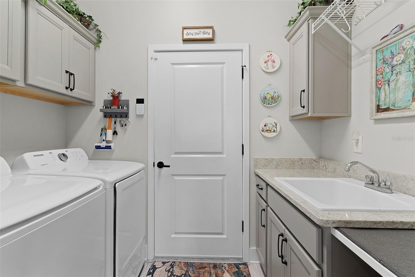 VILLAGES/SOUTHERN OAKS UN 40 - Residential