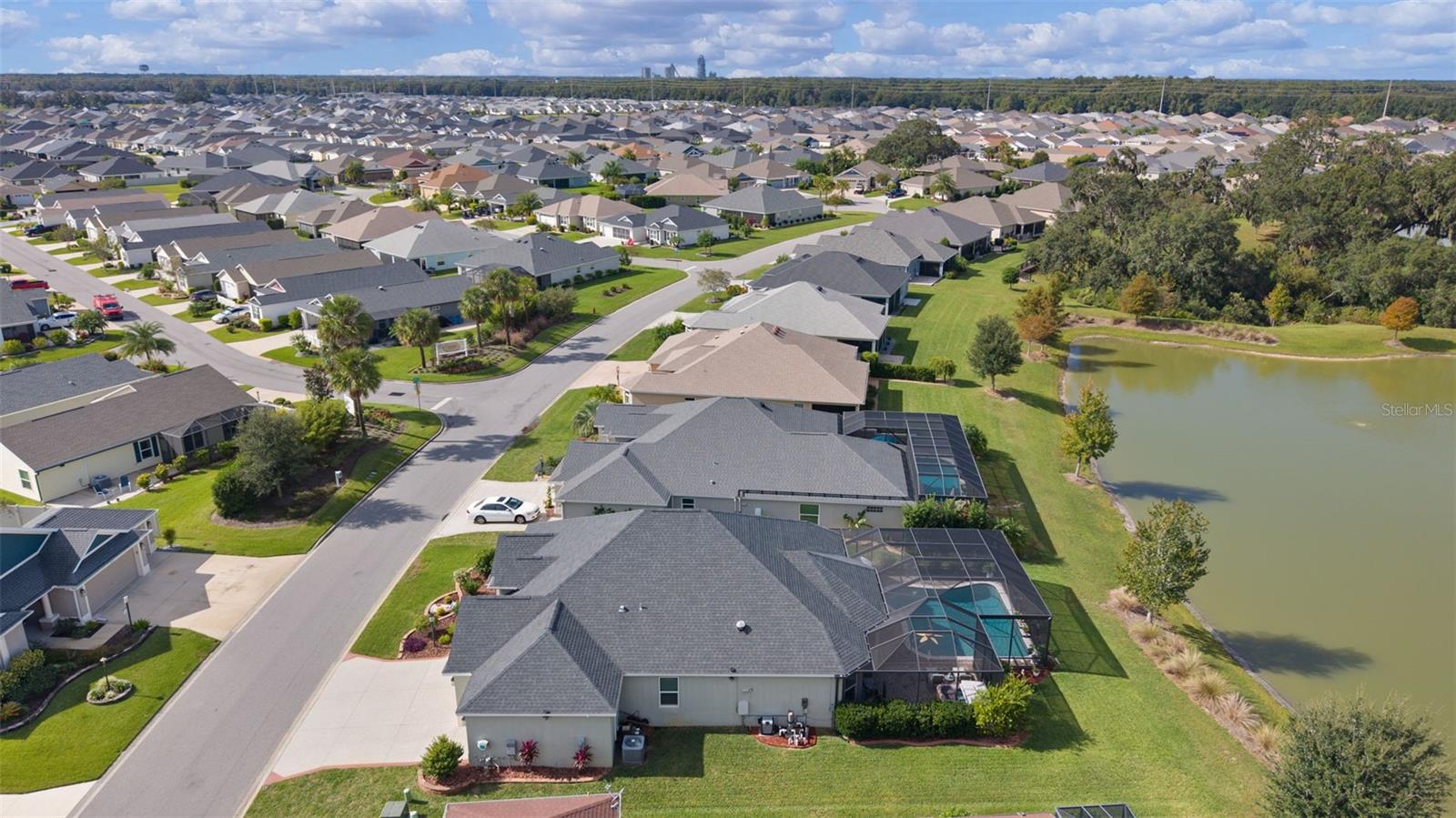 VILLAGES/SOUTHERN OAKS UN 40 - Residential