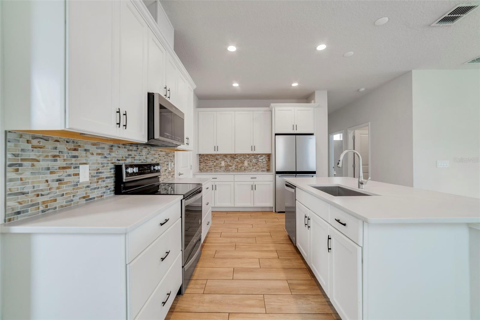3645 VOYAGER LANE
