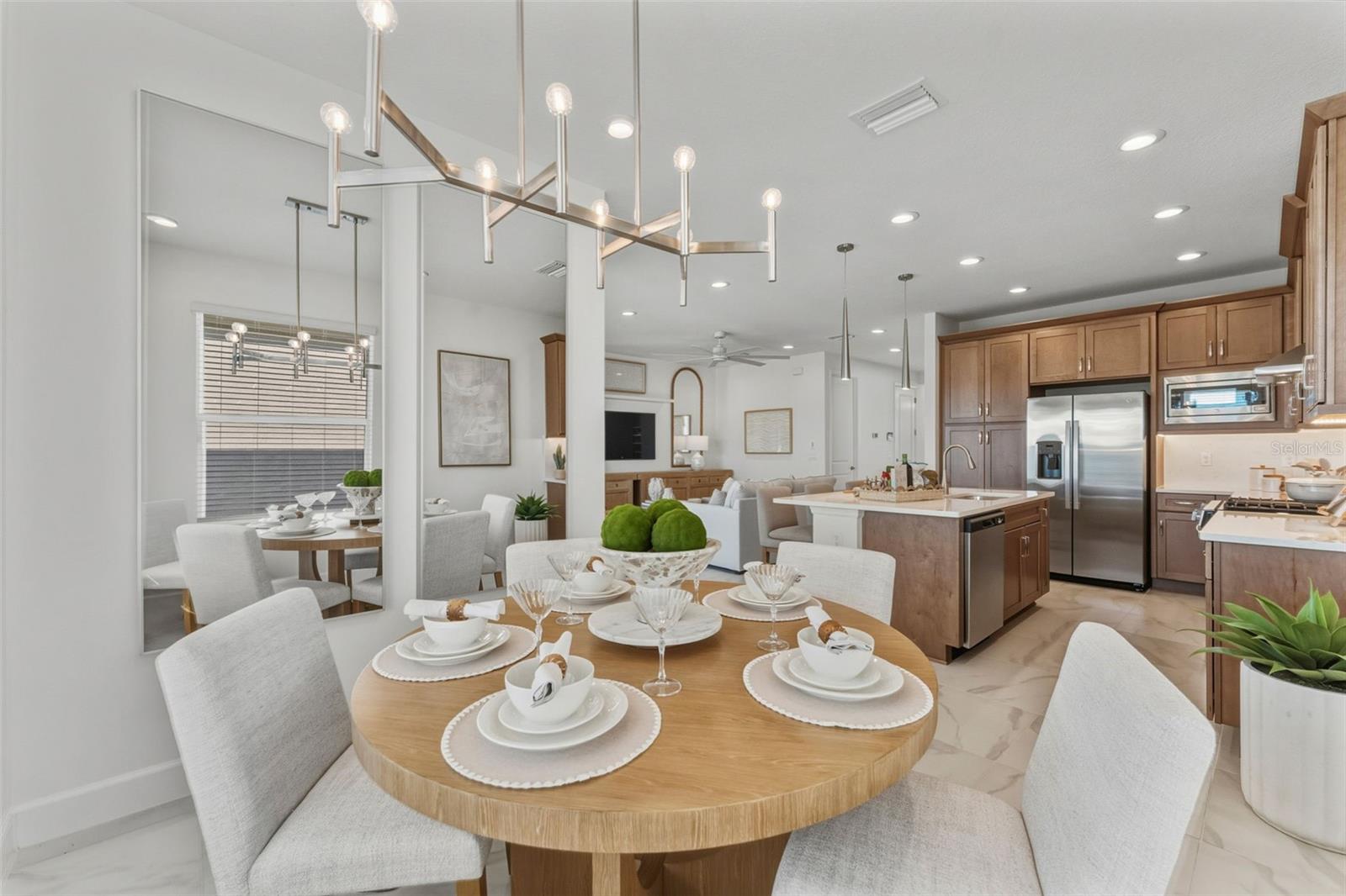 VALENCIA RIDGE - Residential