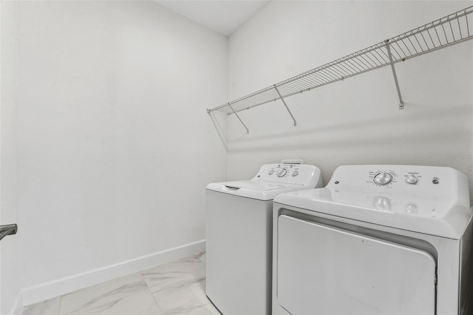 VALENCIA RIDGE - Residential