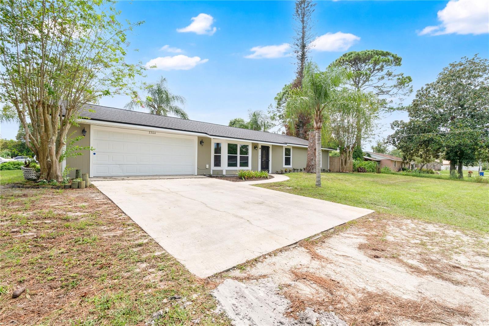 2304 TRAVELERS PALM DRIVE
