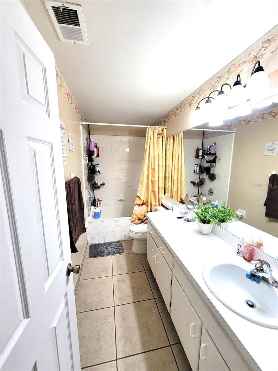 ROYAL MANOR ESTATES - Residential