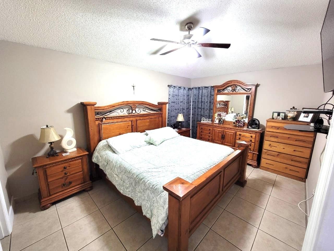 ROYAL MANOR ESTATES - Residential