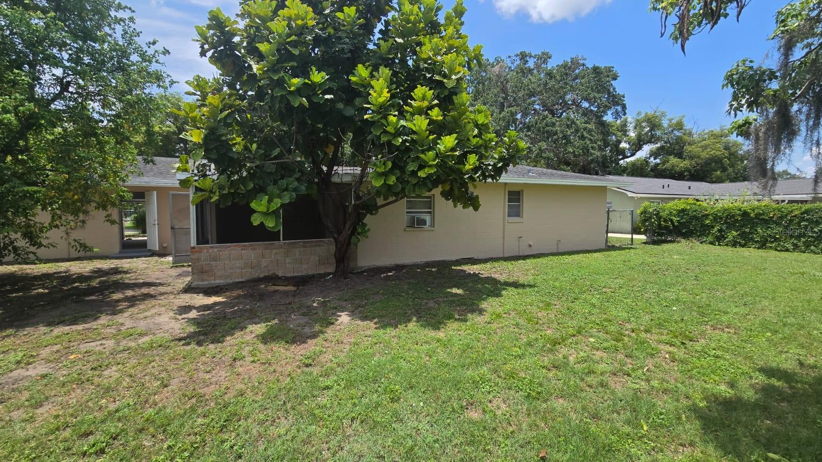 3115 LAKE ARNOLD PLACE
