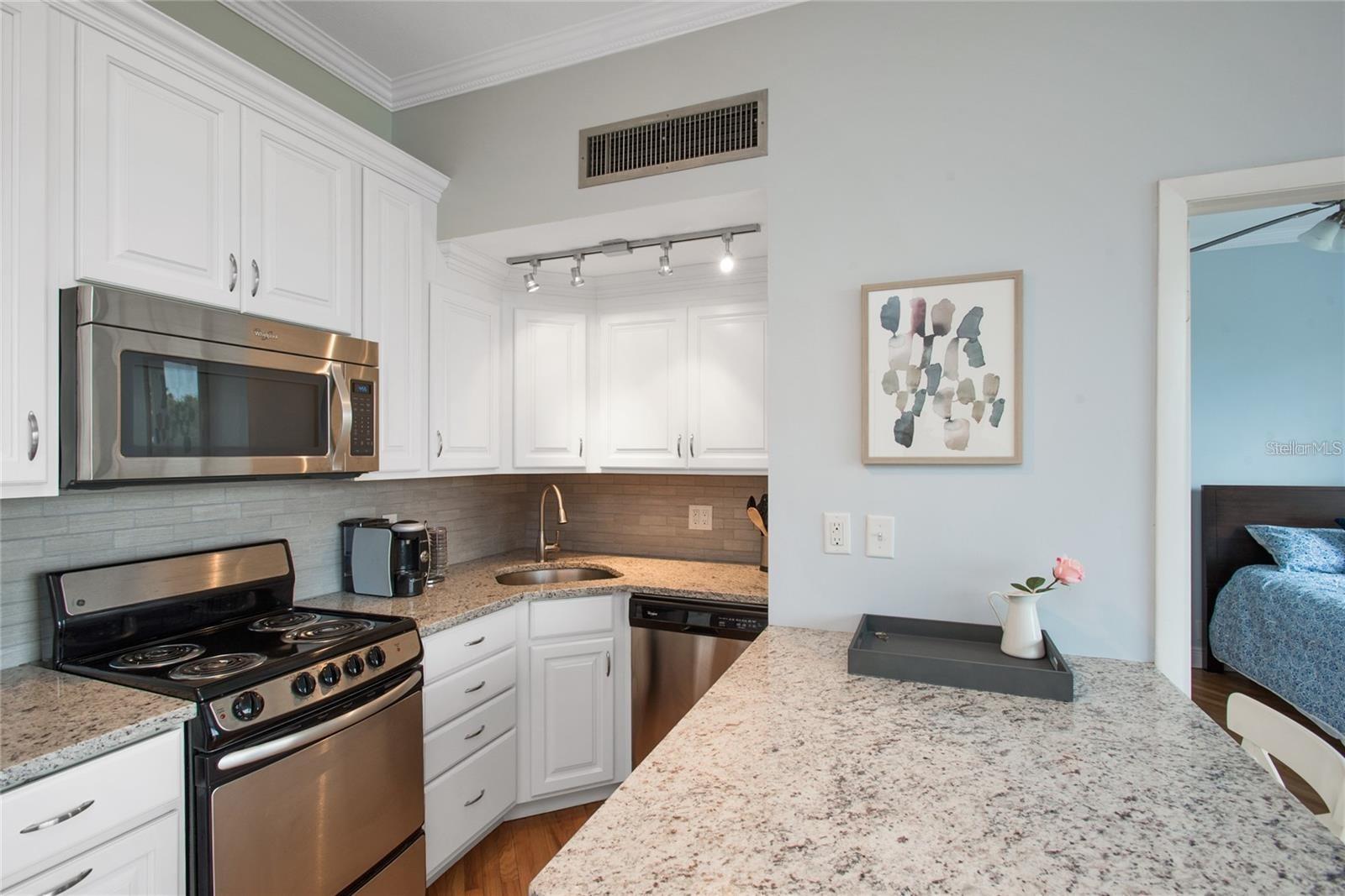 2109 BAYSHORE BOULEVARD 303