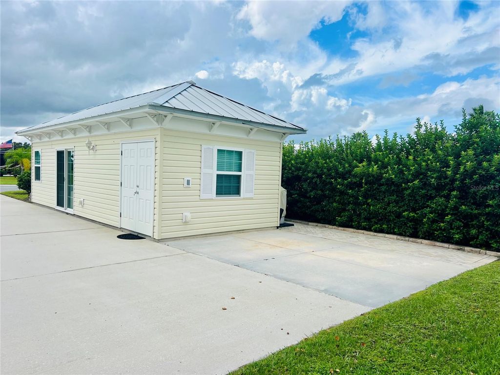 Photo of 9349 SE 49th Terrace, Webster, FL 33597 (MLS # G5103144)