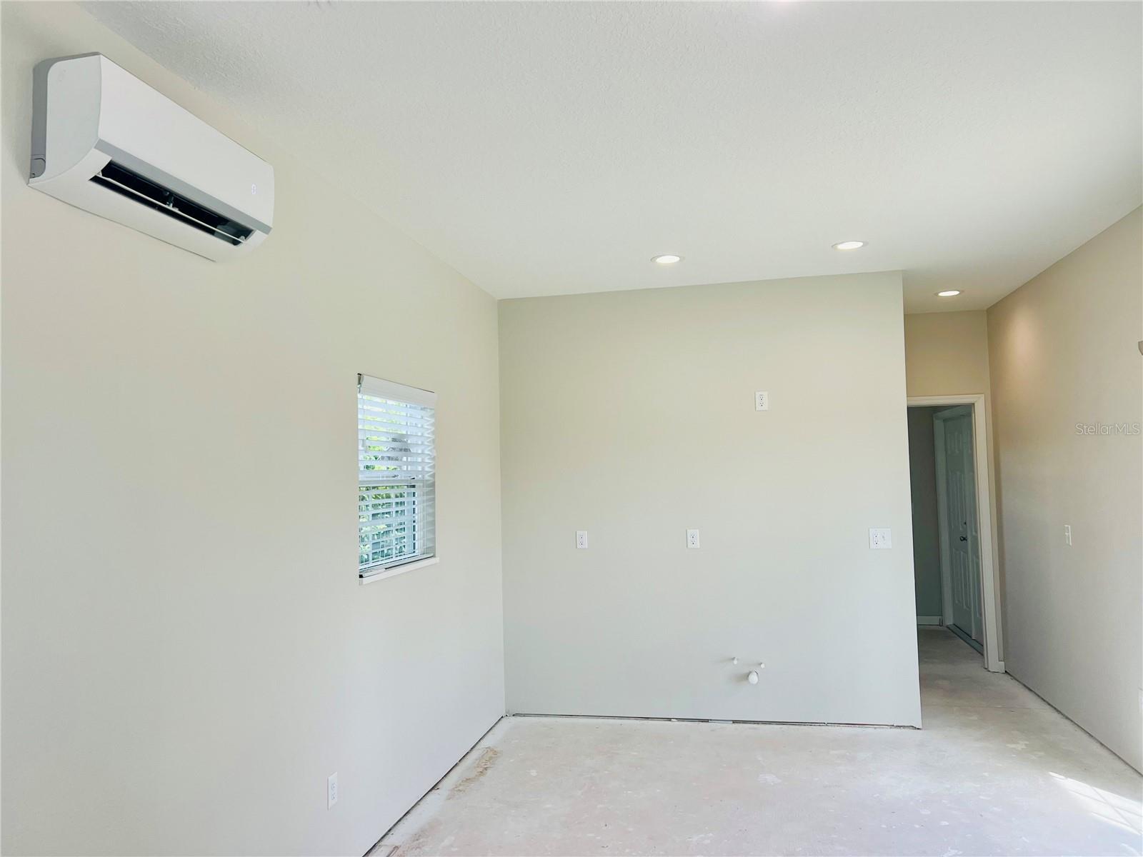 FLORIDA GRANDE MOTOR COACH RESIDENCE - Land