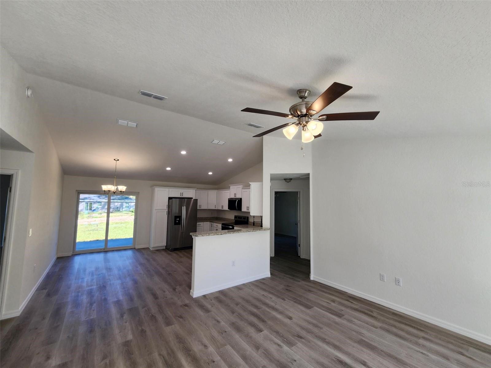 RAINBOW LAKES ESTATE - Residential