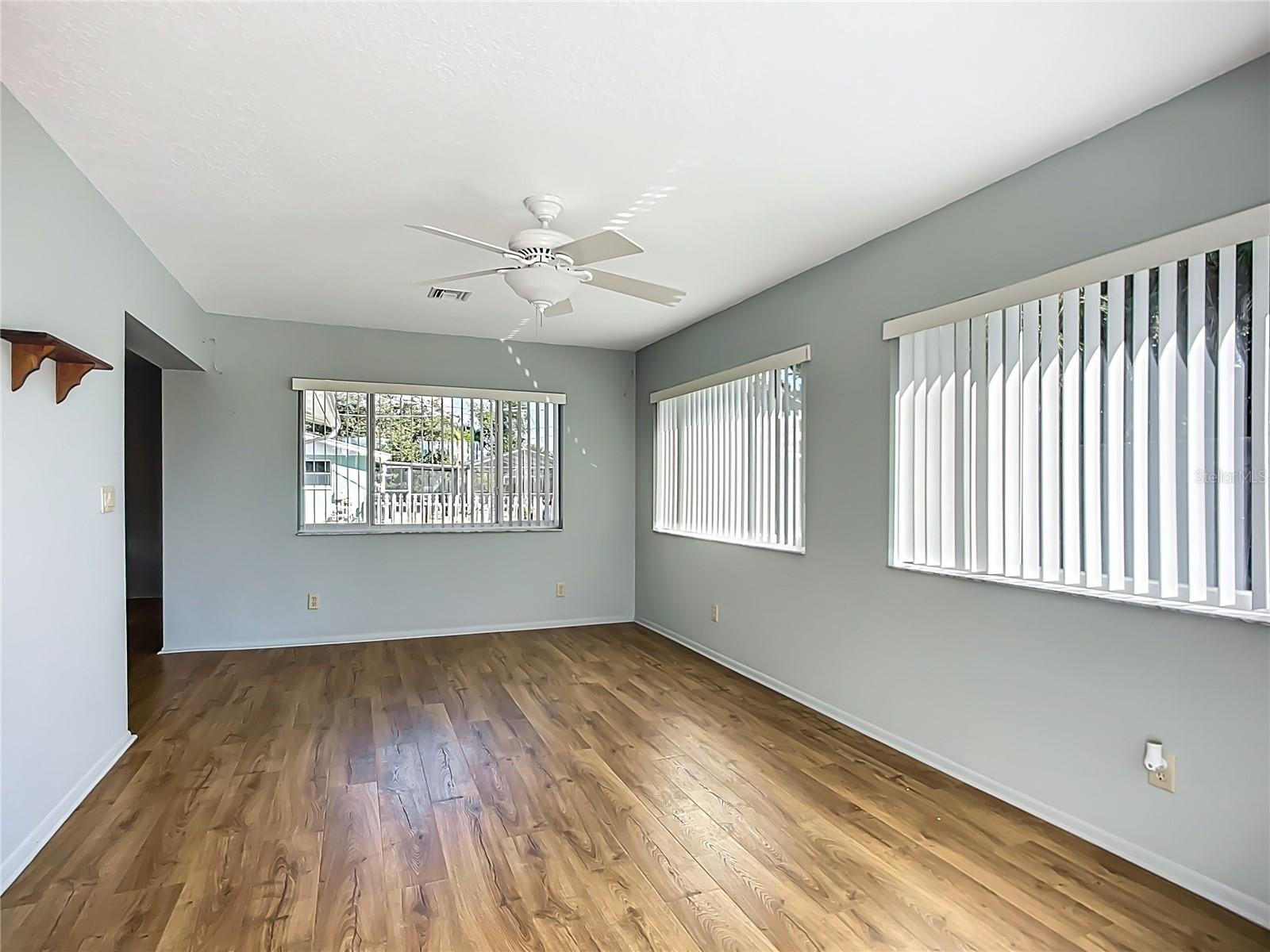 SOUTH VENICE - Residential