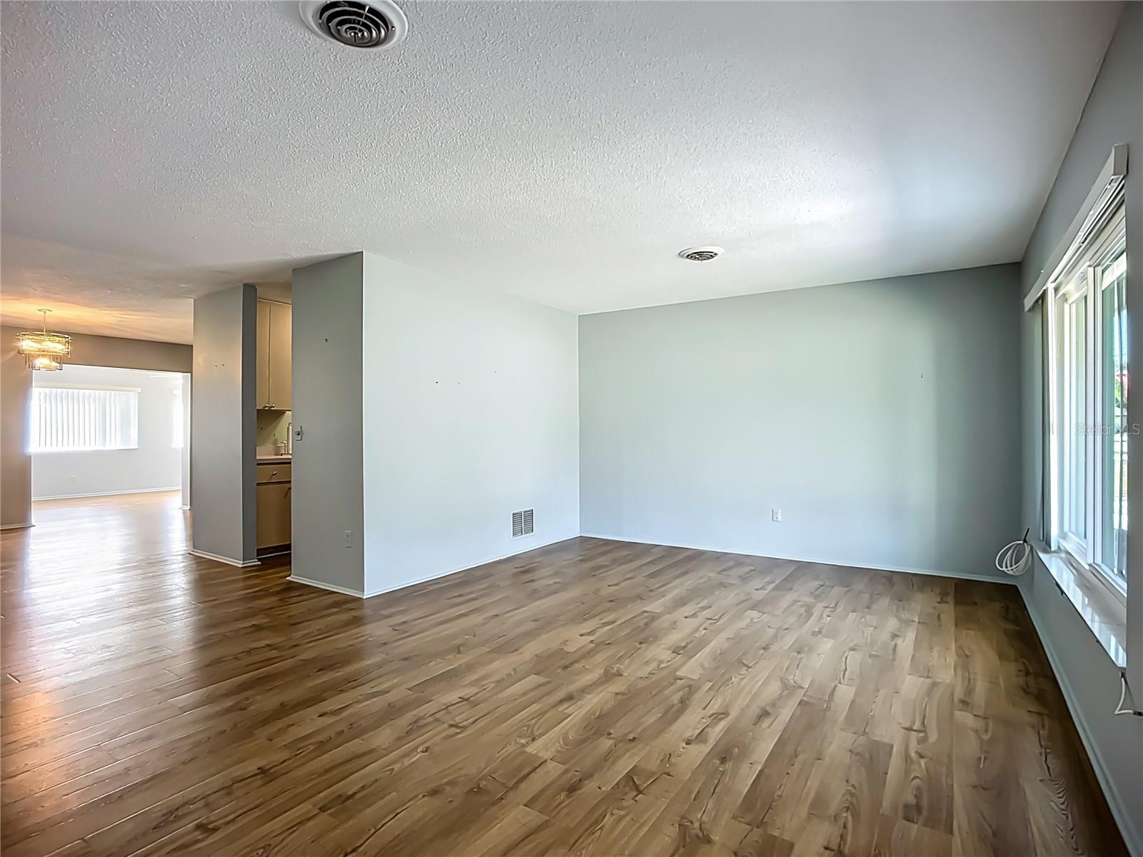 SOUTH VENICE - Residential