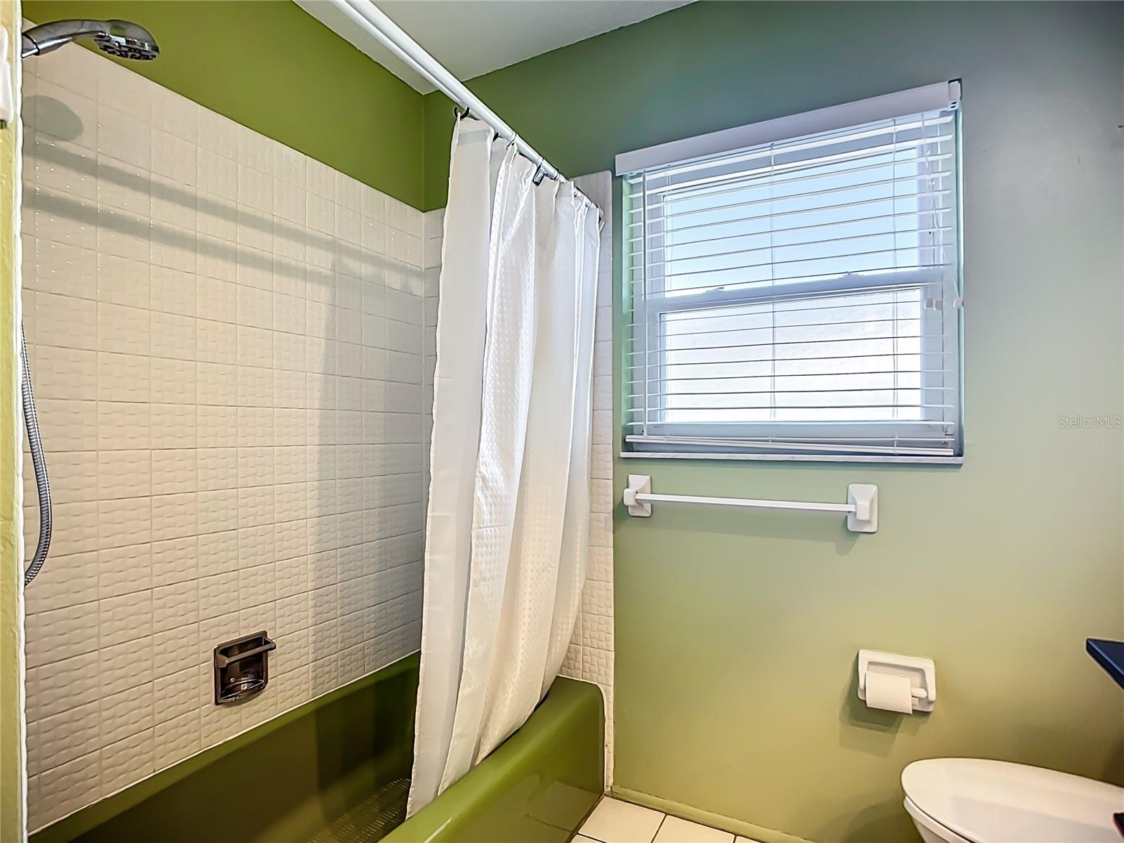 SOUTH VENICE - Residential