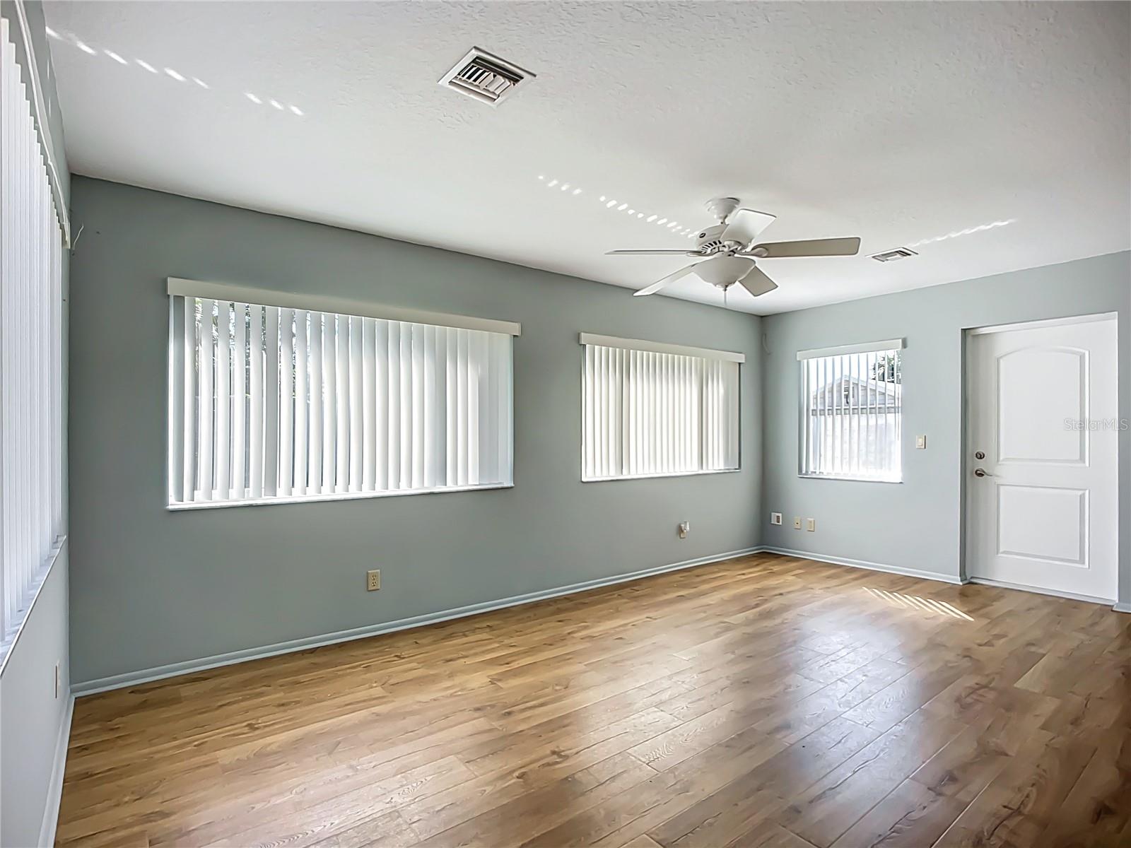 SOUTH VENICE - Residential