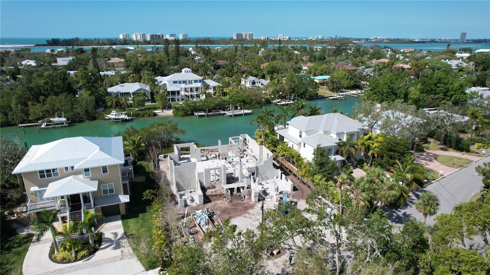 BAY ISLAND/SIESTA KEY - Residential