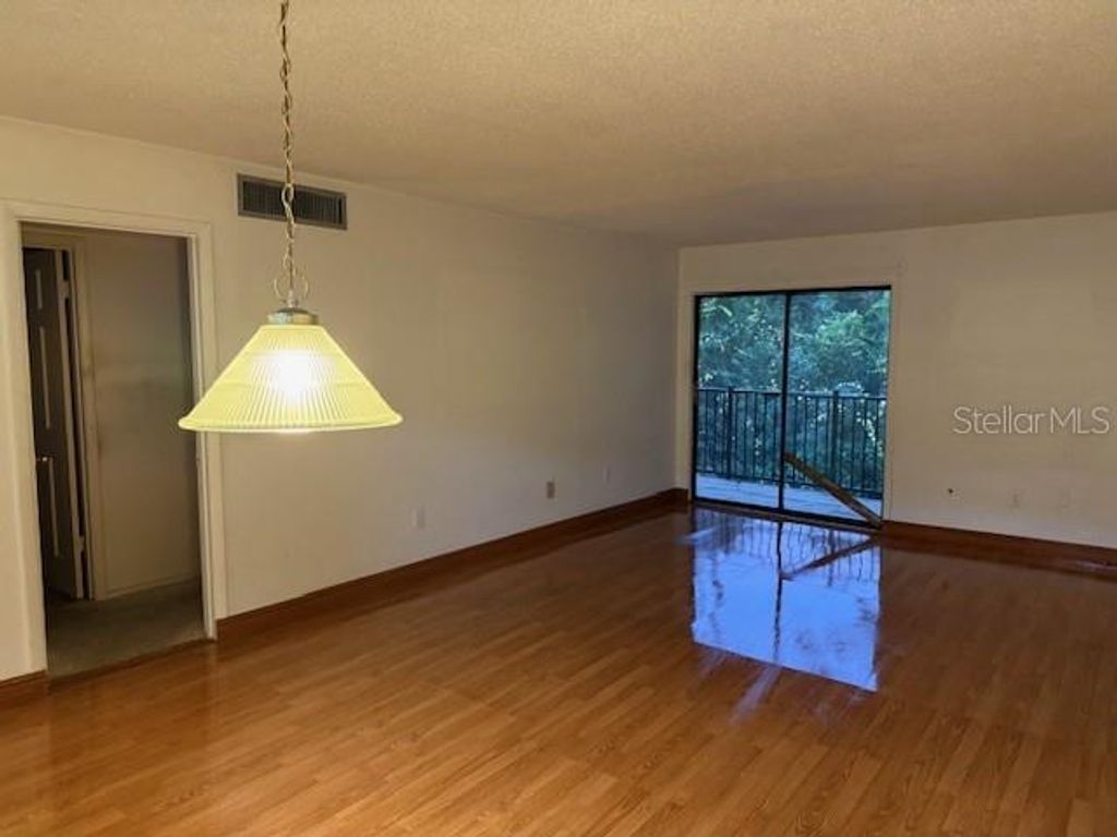 Photo of 304 Scottsdale Square #304, Winter Park, FL 32792 (MLS # O6372843)
