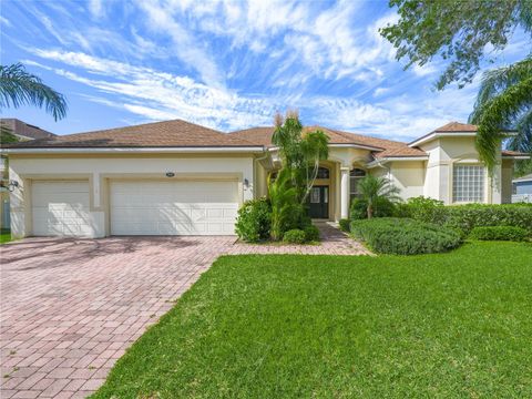 A home in AUBURNDALE