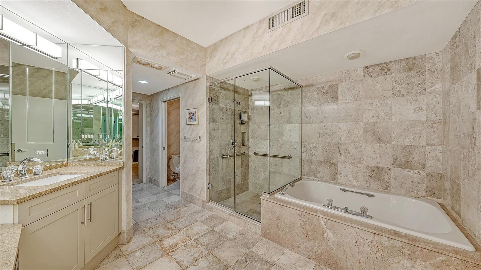 GRAND BAY 1 - Residential