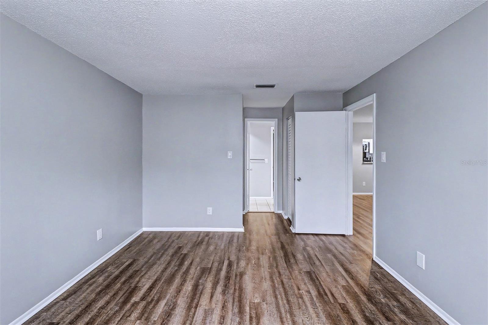 SEVEN SPGS VILLAS CONDO - Residential