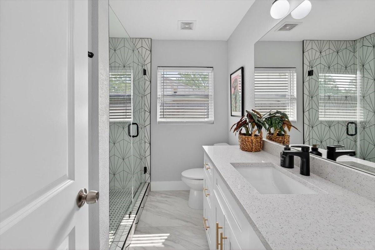 RIVERSHORES - Residential