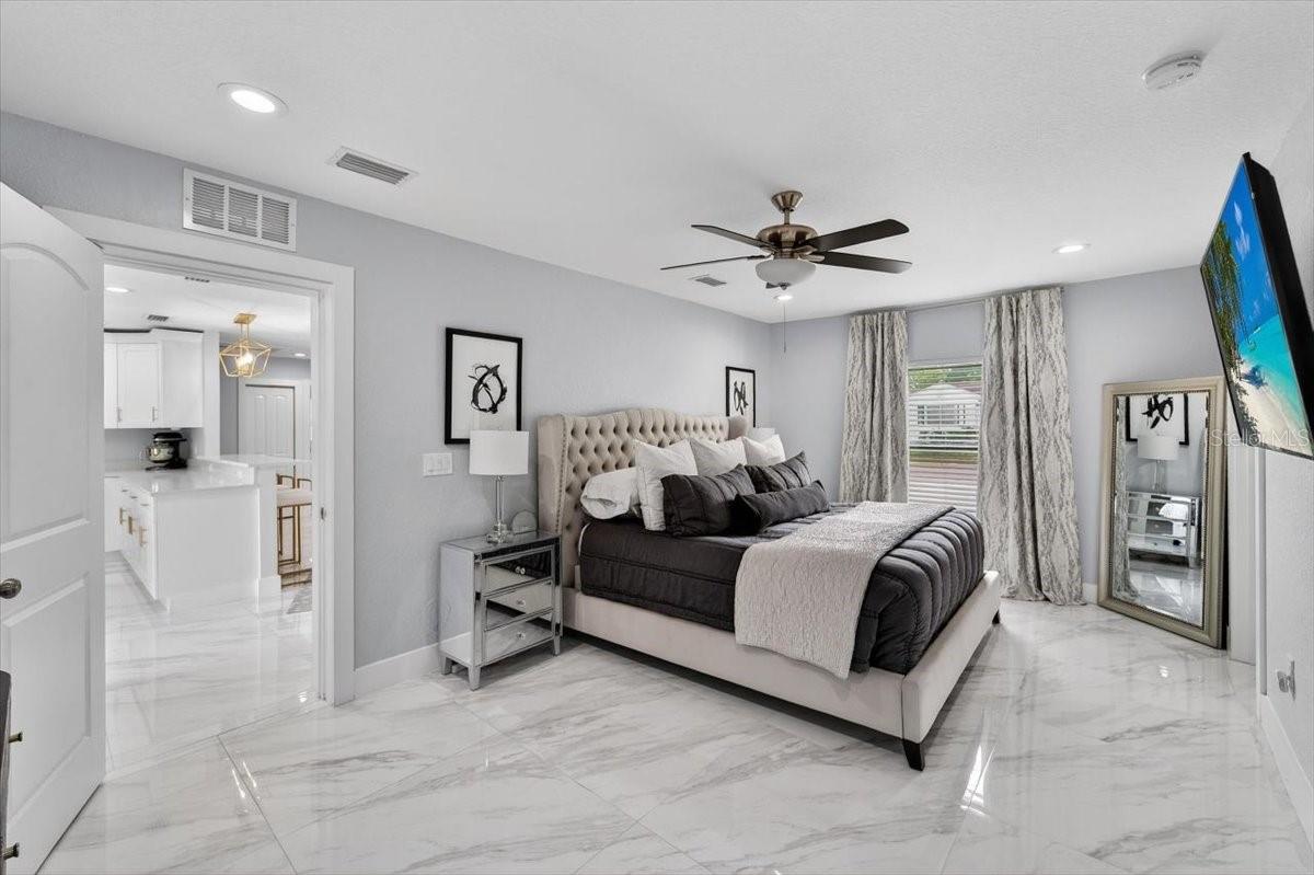 RIVERSHORES - Residential