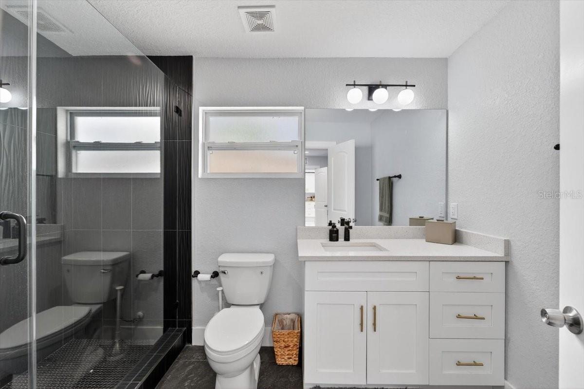 RIVERSHORES - Residential