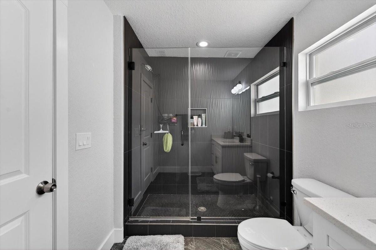 RIVERSHORES - Residential