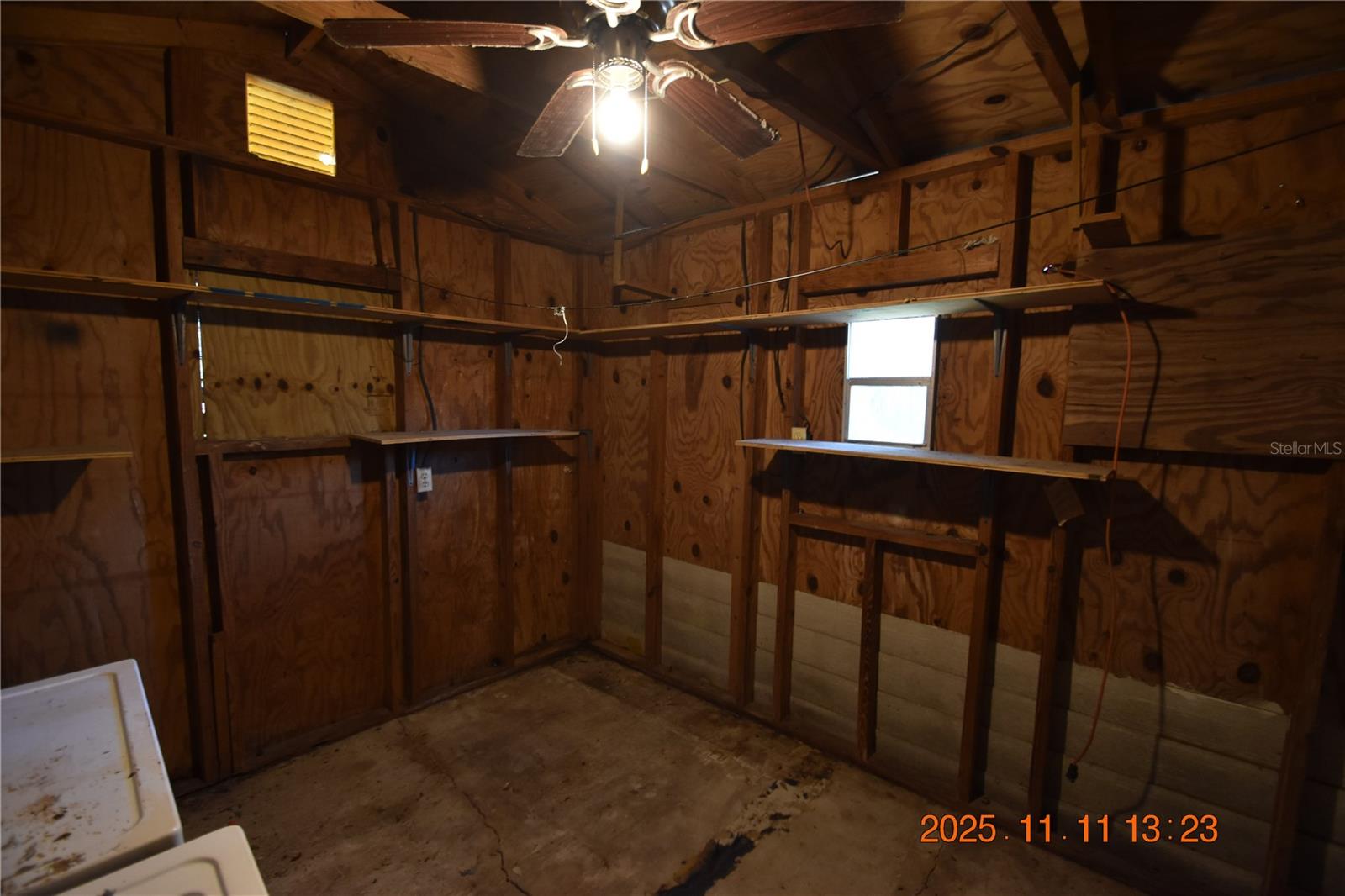 SEFFNER HEIGHTS - Residential Lease