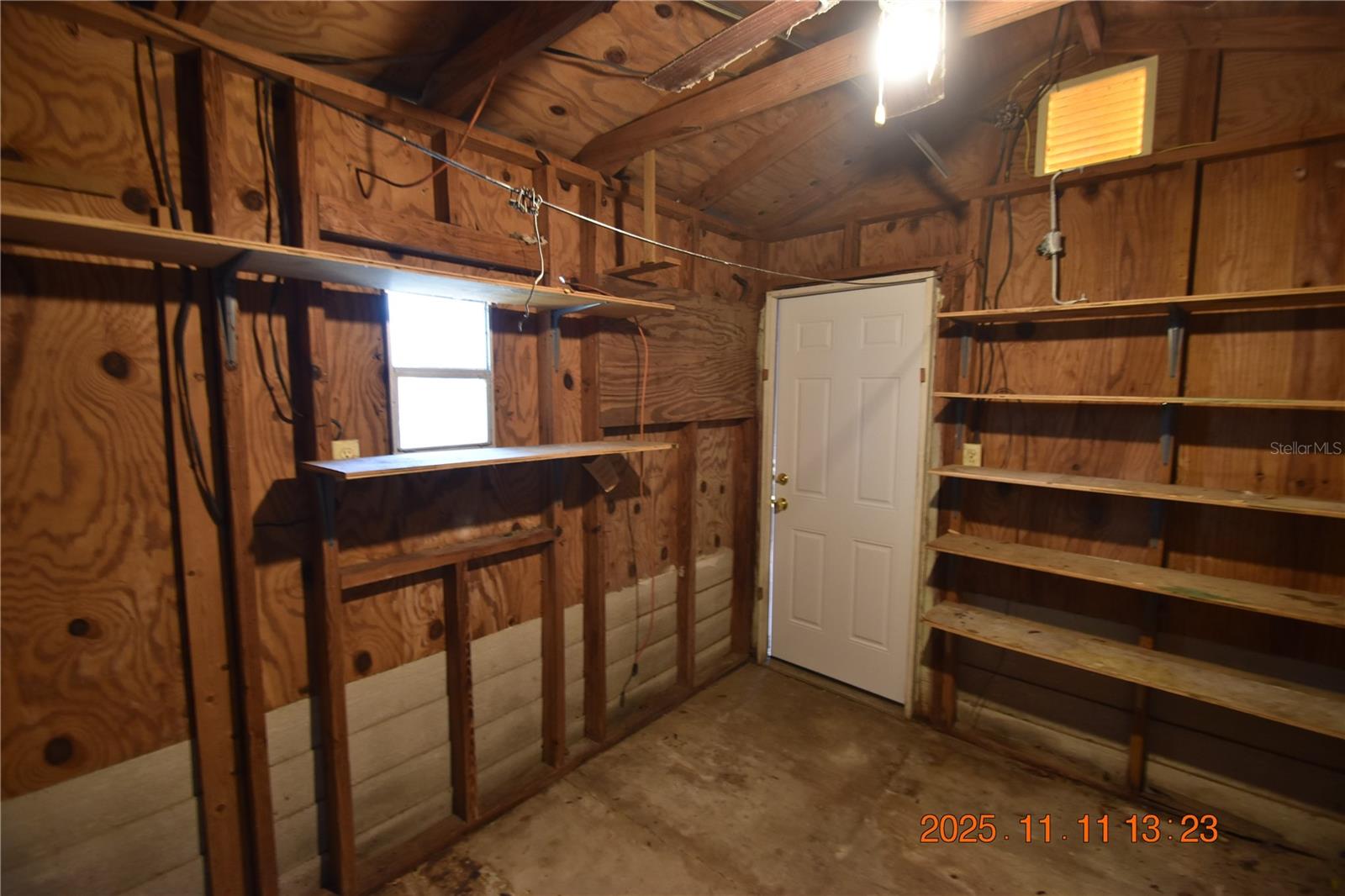 SEFFNER HEIGHTS - Residential Lease