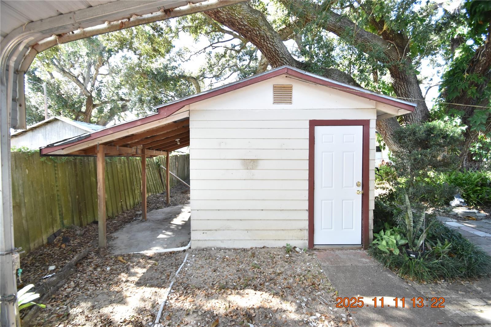 SEFFNER HEIGHTS - Residential Lease