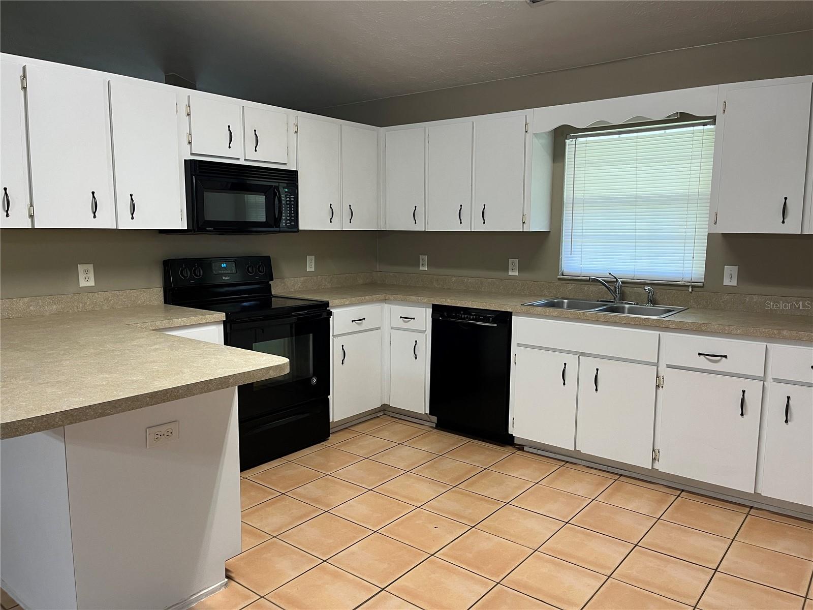 6060 SE 5TH PLACE