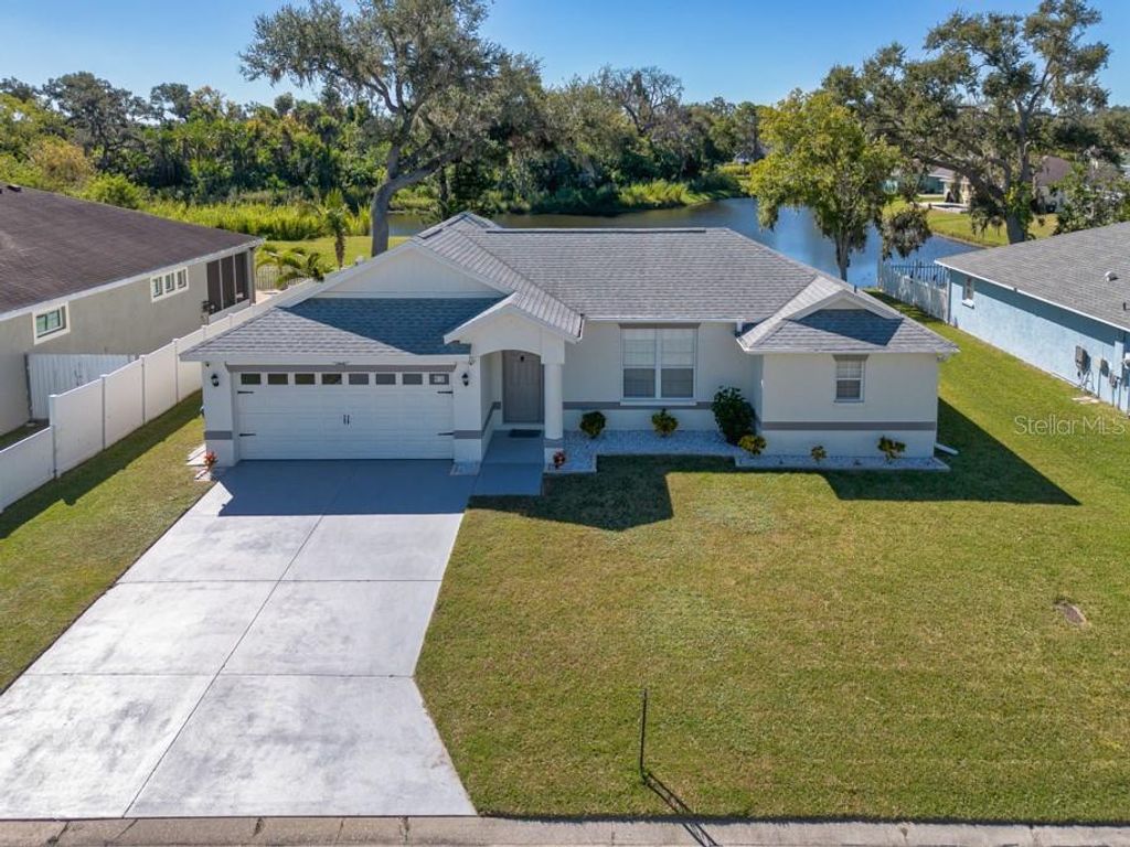 Photo of 3118 34th Avenue Drive E, Bradenton, FL 34208 (MLS # TB8440258)