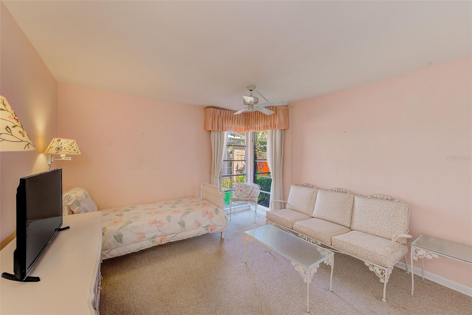 IMPERIAL POINT UNIT 4A - Residential