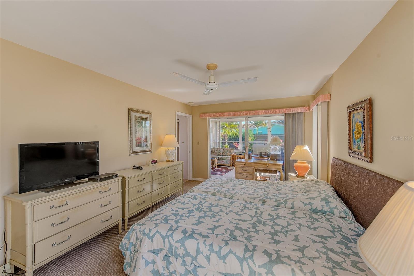 IMPERIAL POINT UNIT 4A - Residential