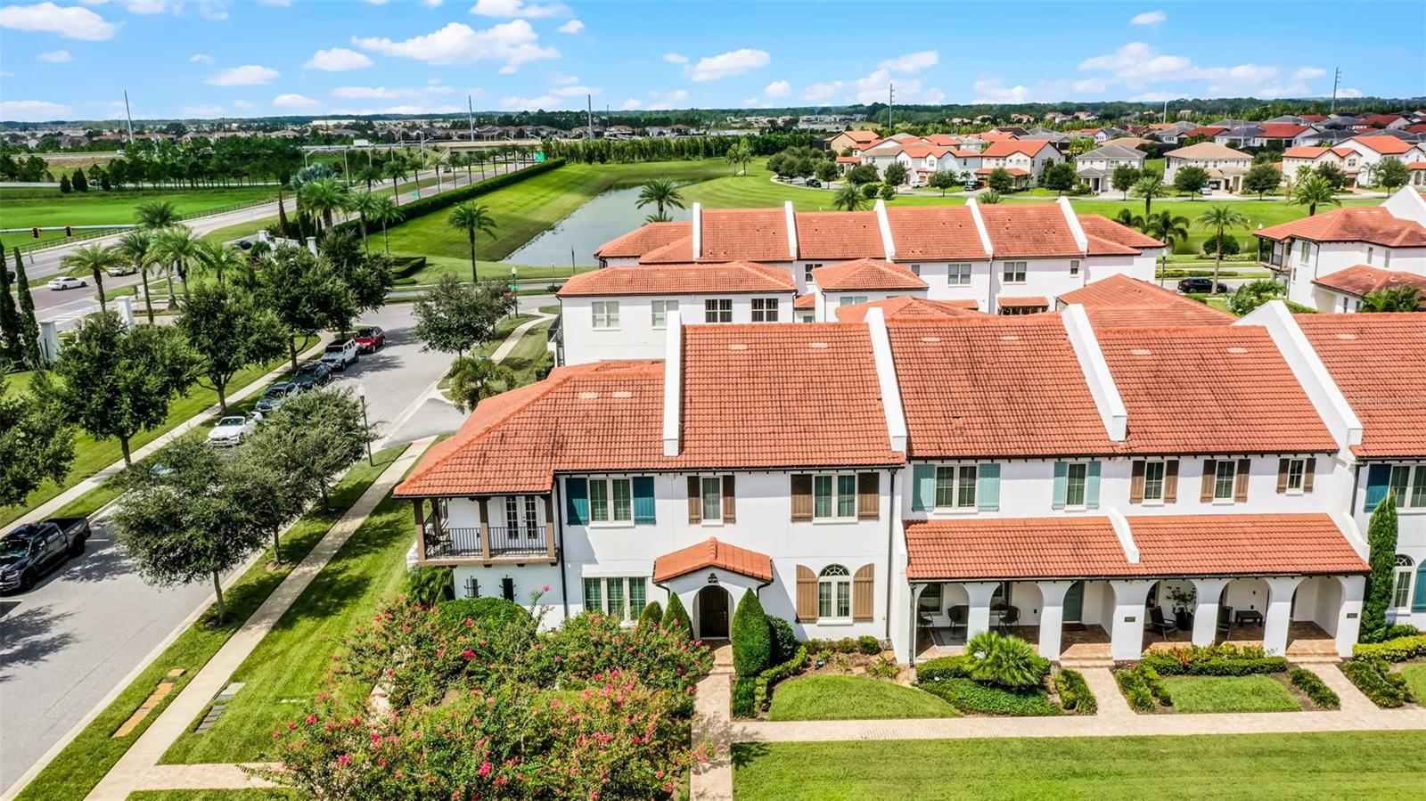 ..... Luxury Townhouse in the desirable Lakeshore community in Horizon West Winter Garden..... It is just minutes away from the Disney World ..... The HOA fee includes the INTERNET and CABLE TV which is around $100+ savings every month..... This lightly used townhouse is like a new house which offers center-island, breakfast bar, 42' cabinets, quartz countertops, stainless steel appliances, natural gas cooktop, and many more..... All bedrooms are upstairs.....Walking distance to ...Panther Elementary School and Horizon High School..... Don't forget the resort style club house..... It offers... ZERO ENTRY RESORT STYLE POOL, FITNESS CENTER, PLAYGROUNDS, SAND VOLLEYBALL, , OUTDOOR BBQ, CANOES, AND PADDLE BOARDS.... HWY 429 just around the corner. Minutes away from the Horizon West Shopping area.