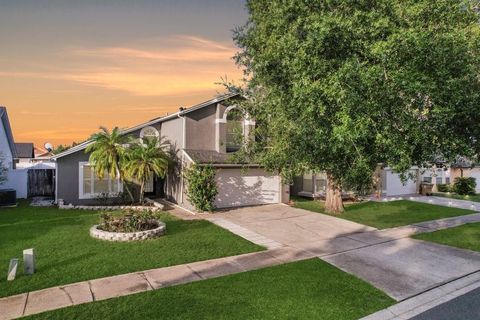 Photo of 8818 Tottenham Way, Kissimmee, FL 34747 (MLS # L4953814) Photo of 8818 Tottenham Way, Kissimmee, FL 34747 (MLS # L4953814)