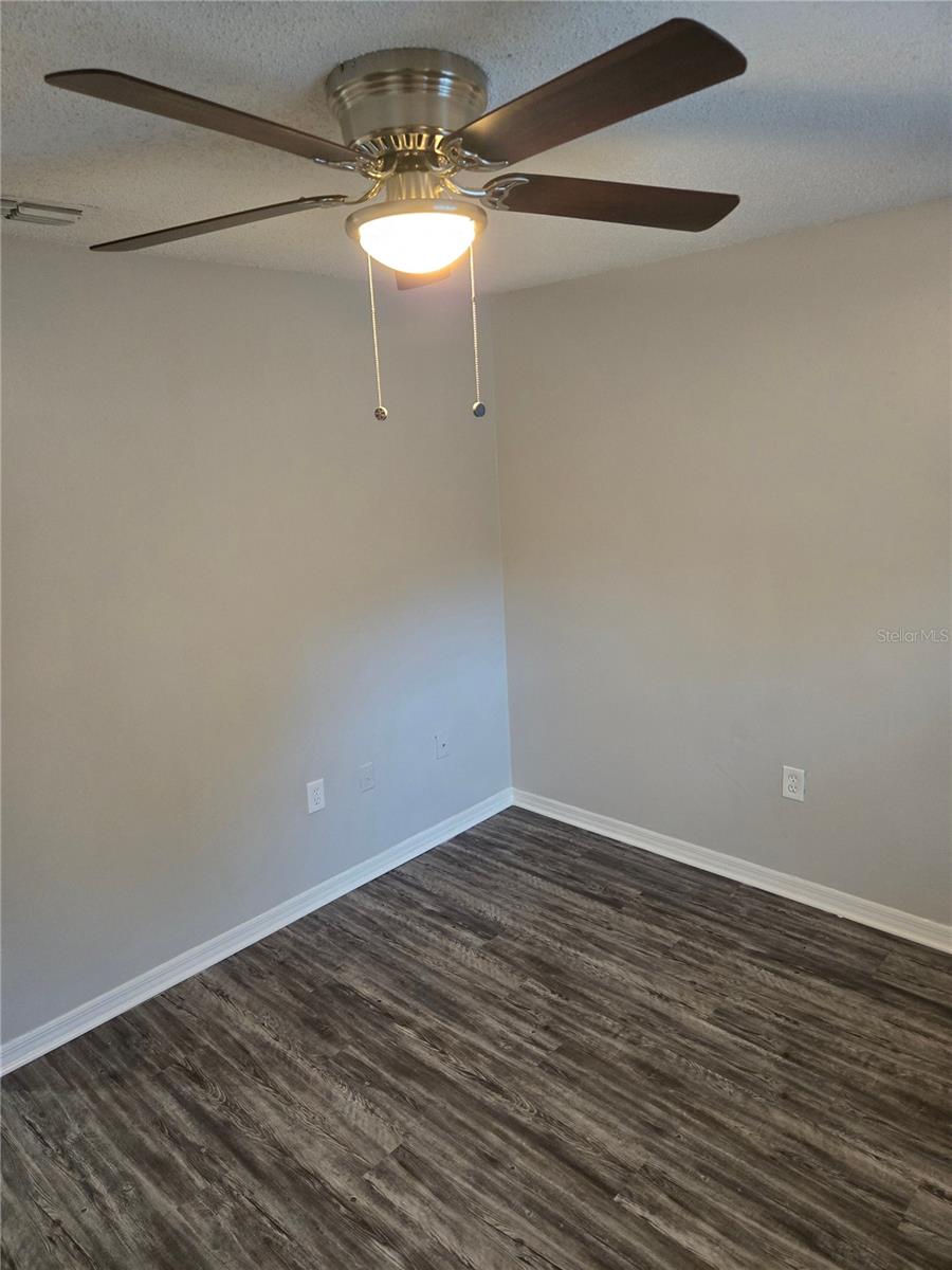 LEESBURG BIRCHWOOD SUB - Residential Lease