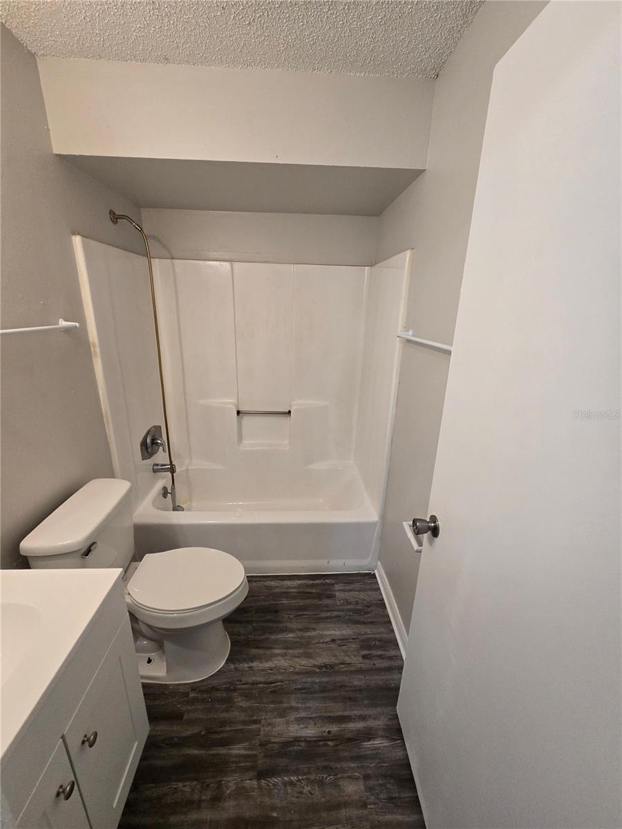 LEESBURG BIRCHWOOD SUB - Residential Lease