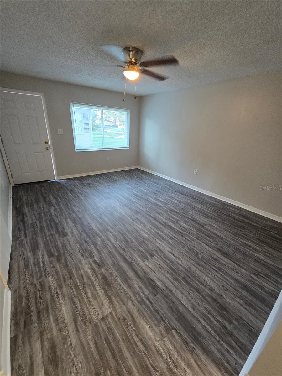 LEESBURG BIRCHWOOD SUB - Residential Lease