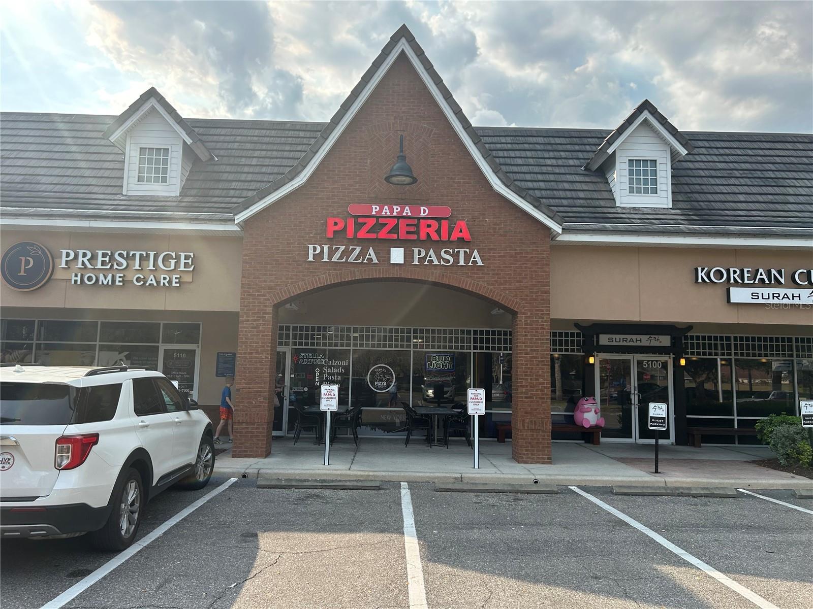 Pizzeria for Sale in the Heart of Dr. Phillips – 30 Years of Tradition
Opportunity to own a well-established and beloved pizzeria in the heart of Dr. Phillips area of Orlando!
Asking Price: $170,000
? 30 years in business
? Strong daily sales
? Excellent lease terms
? High volume of deliveries
? Iconic name with a loyal local following
This pizzeria offers seating and space with great growth potential for a new owner looking to expand or refresh the brand.
Investor Opportunity:
This business qualifies for an E-2 Investor Visa or L1A Visa, making it an ideal choice for foreign nationals seeking to live and work in the U.S. through investment.