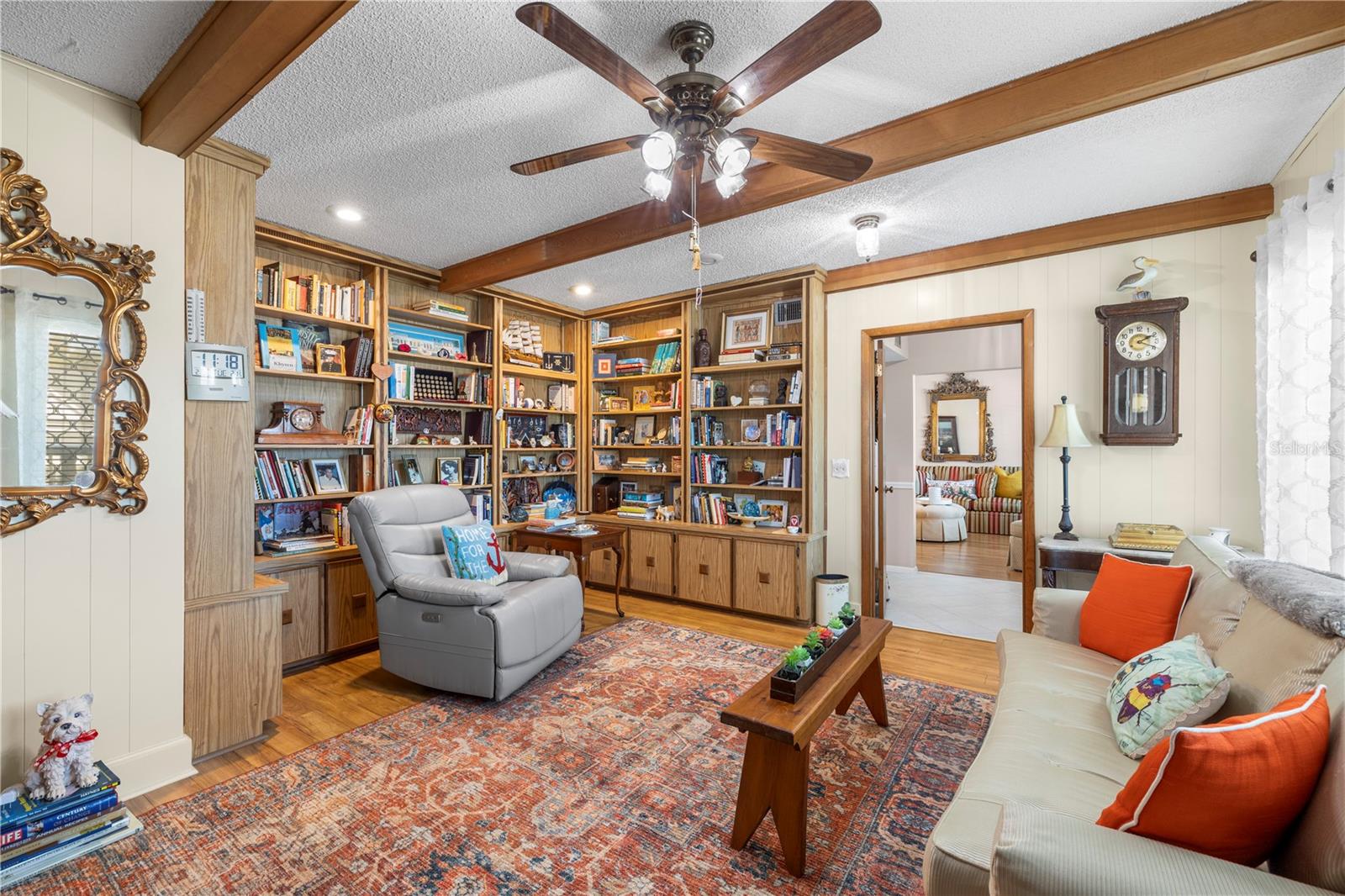 ON TOP OF THE WORLD - Residential