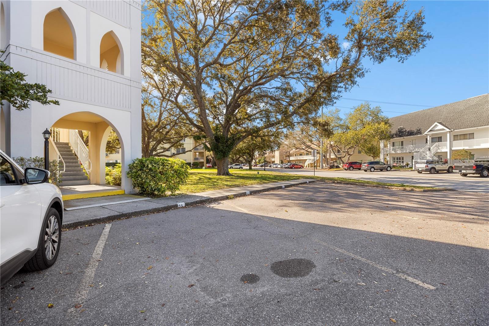 ON TOP OF THE WORLD - Residential