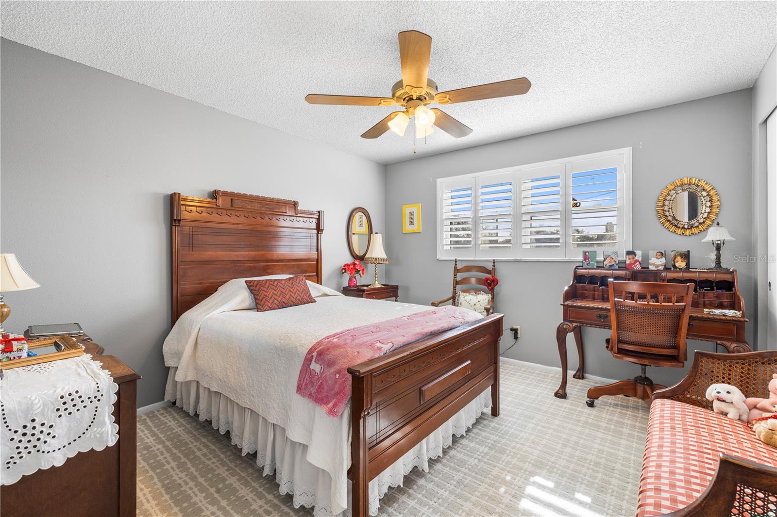 ON TOP OF THE WORLD - Residential