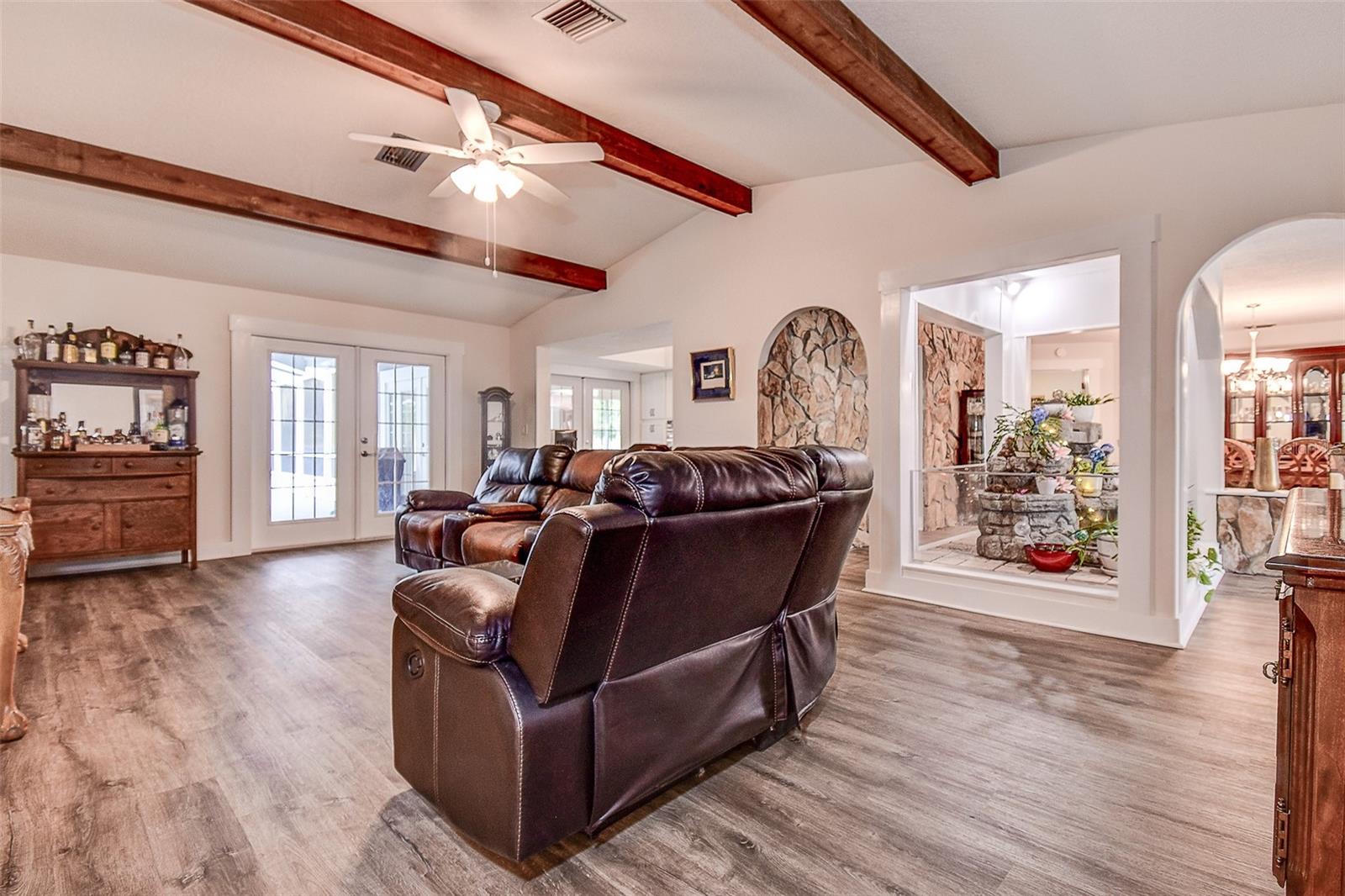 RIVER COUNTRY ESTATES - Residential